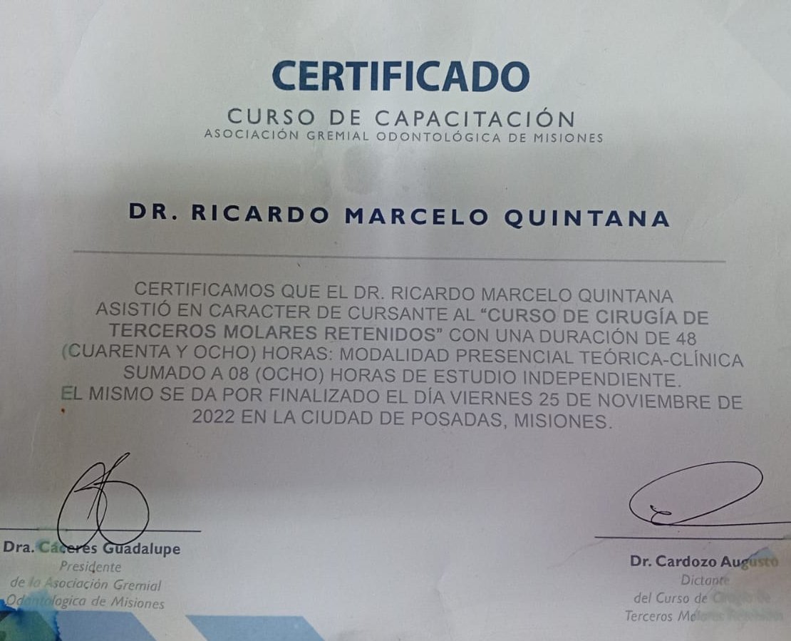 Título o certificado de Odontología Quintana