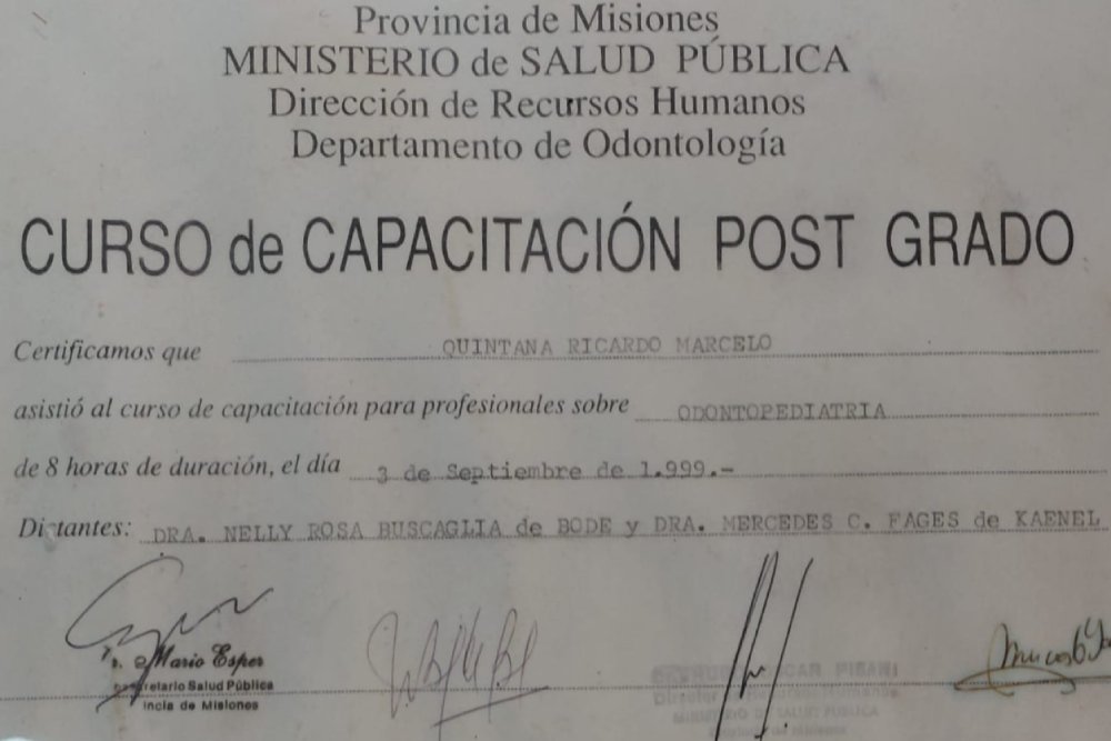 Título o certificado de Odontología Quintana