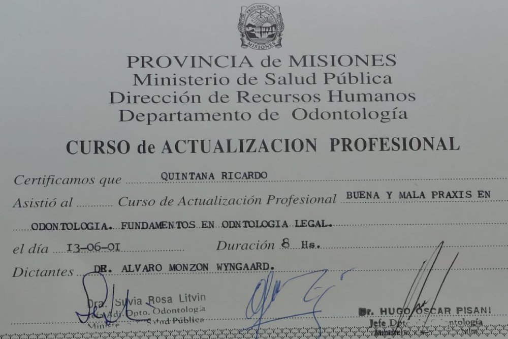 Título o certificado de Odontología Quintana
