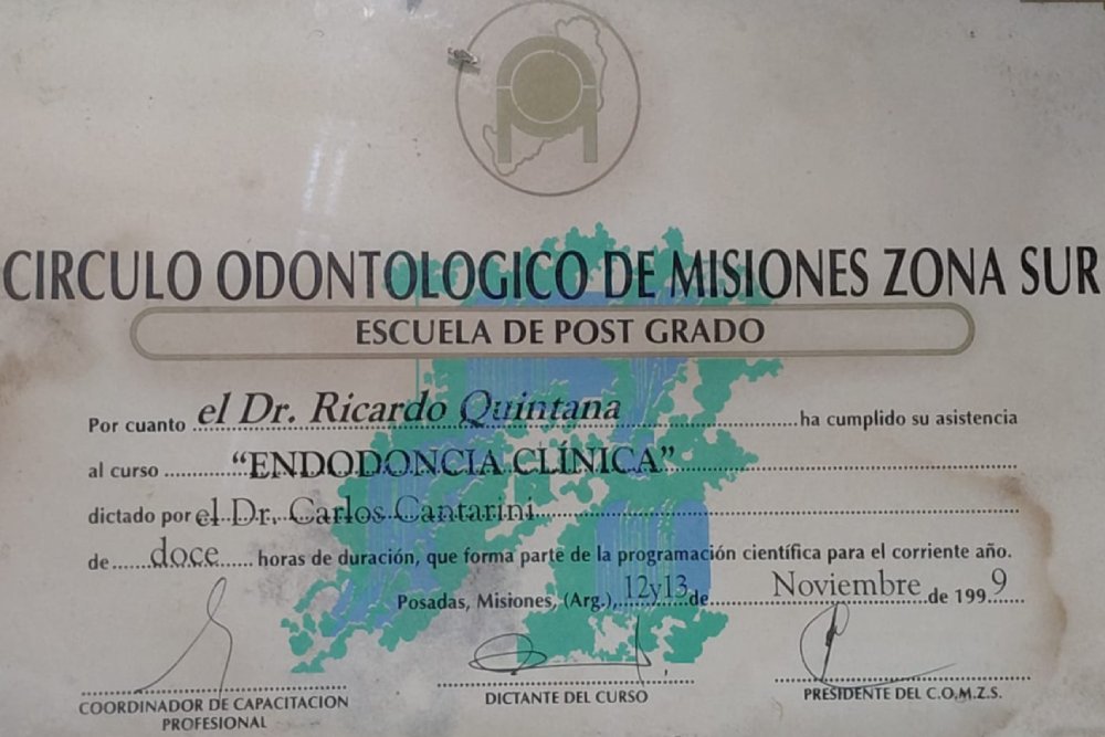 Título o certificado de Odontología Quintana